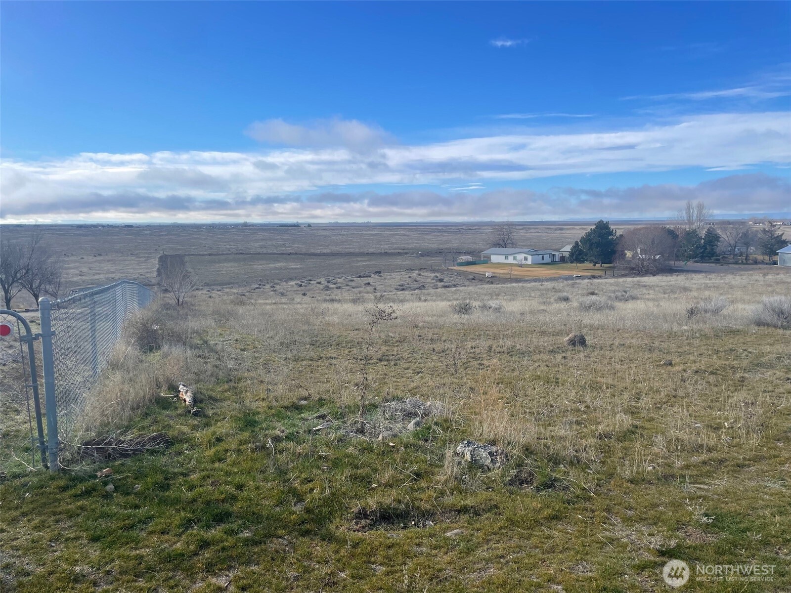 8686 Neppel Road Northeast Moses Lake, WA 98837 - Photo 2 of 8