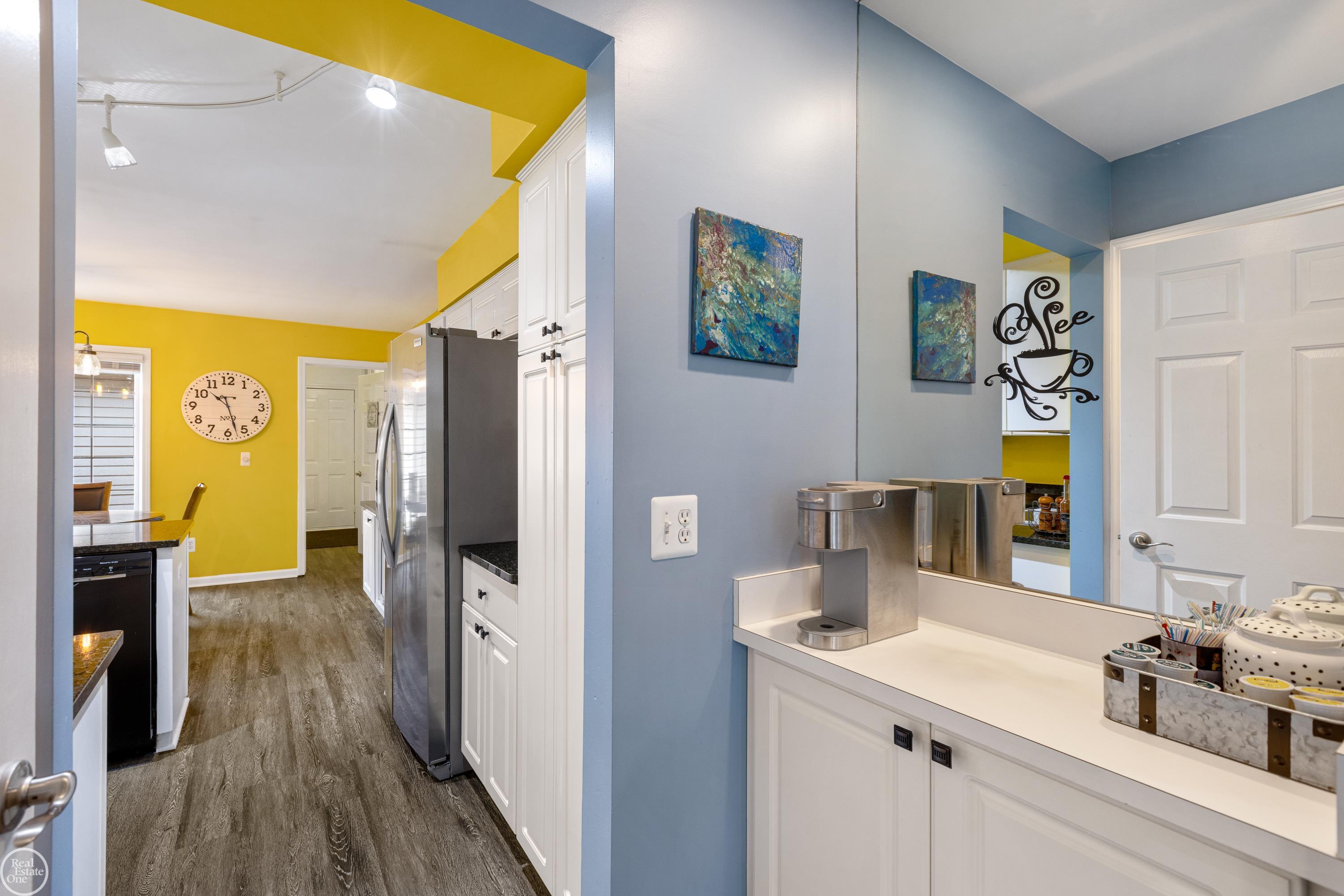 52103 Southview Ridge Macomb, MI 48042 - Photo 12 of 49 50137701-5f107500-5a2d-4313-bc2f-c39db226507c.JPG