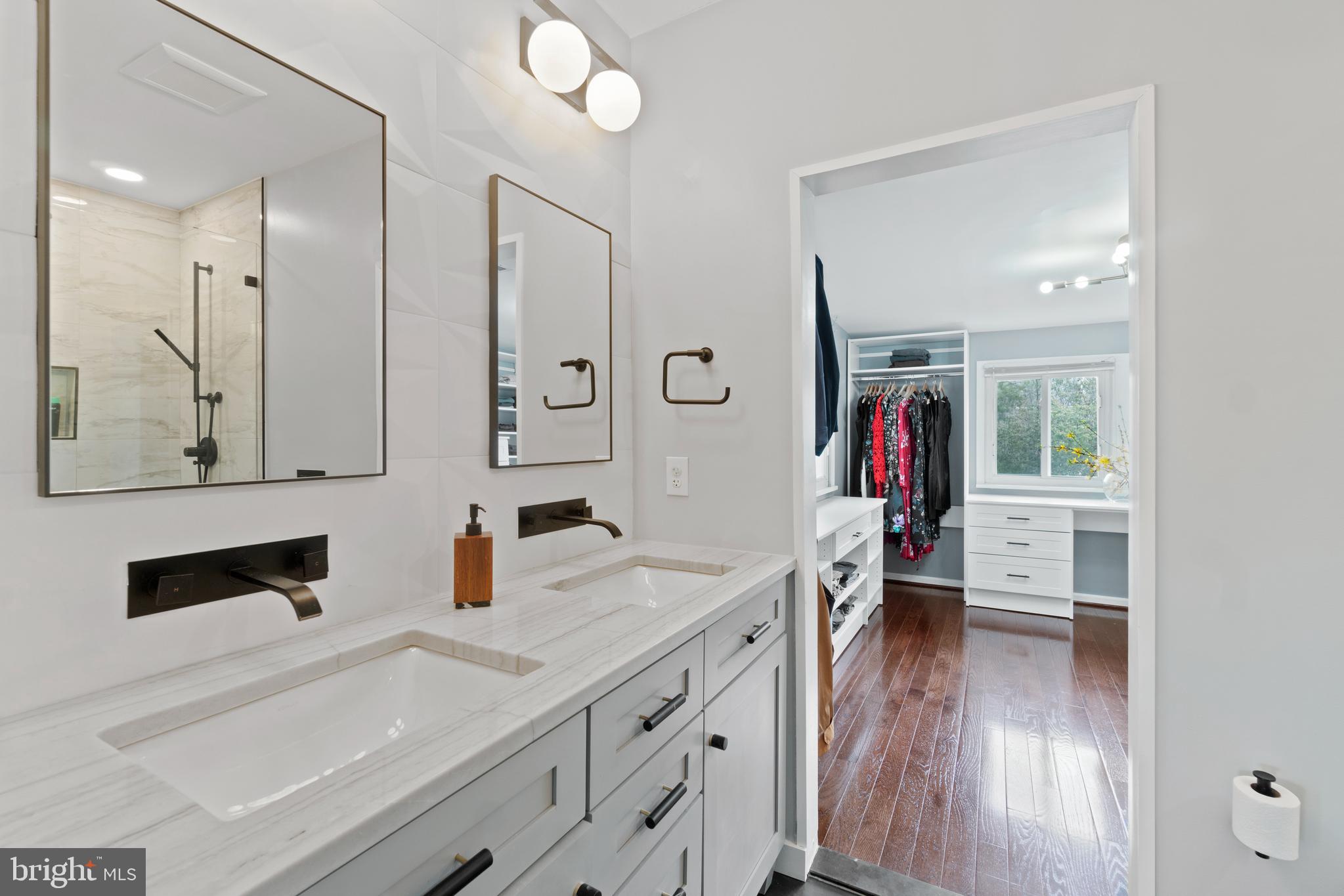 9409 Warren Street Silver Spring, MD 20910 - Photo 24 of 43 Primary Bathroom - 2nd Floor