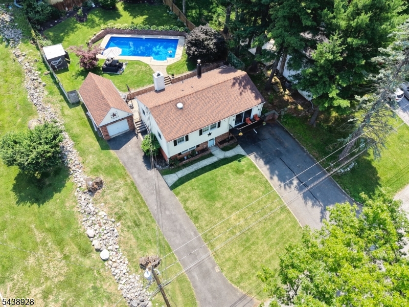 47 Summit Road Hamburg, NJ 07419 - Photo 39 of 45