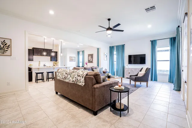 $2,500 | 119 Ridley Lane, Youngsville, LA 70592