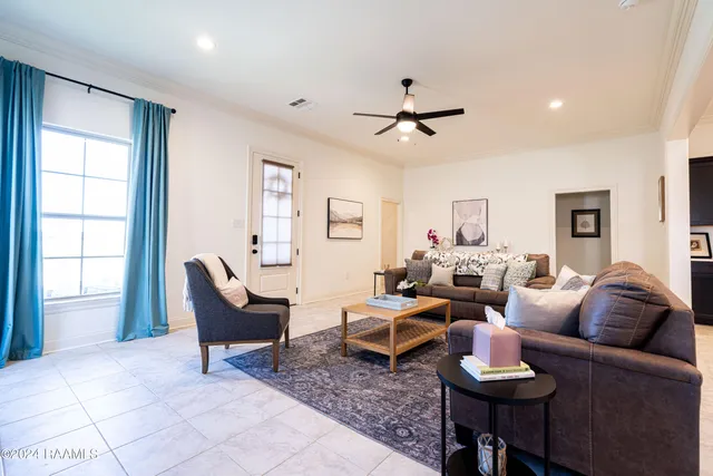 $2,500 | 119 Ridley Lane, Youngsville, LA 70592