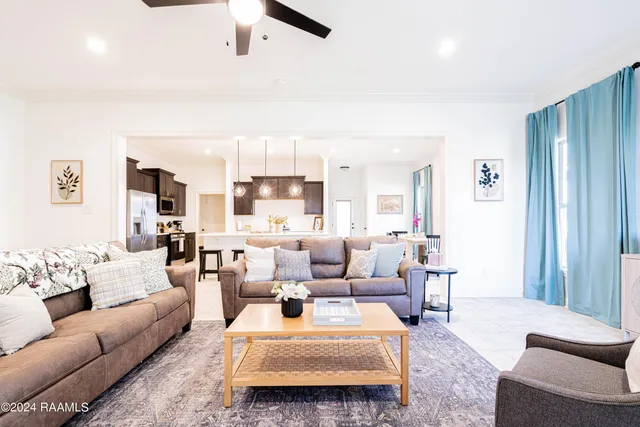 $2,500 | 119 Ridley Lane, Youngsville, LA 70592