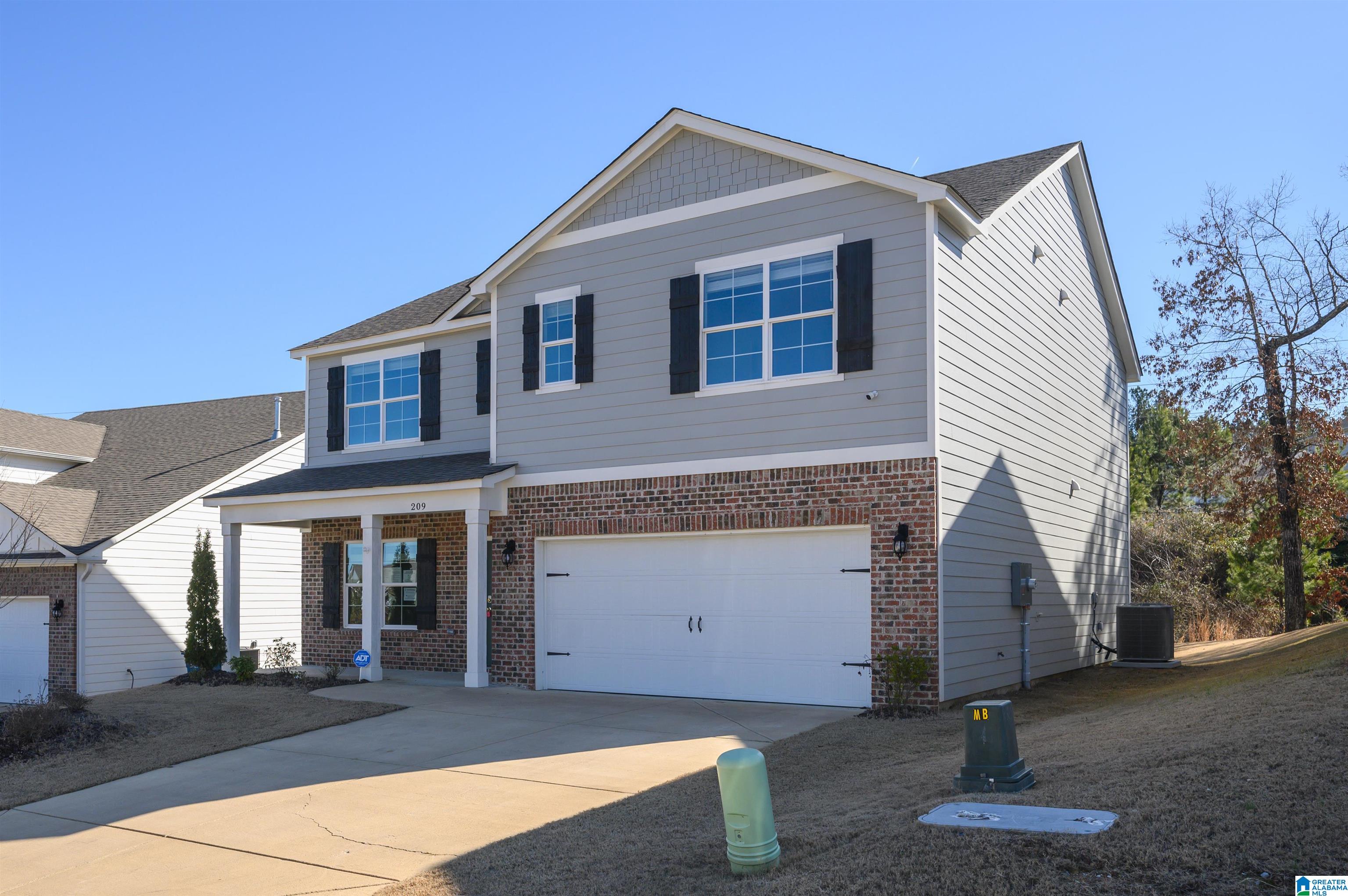 209 Park Crest Run Alabaster, AL 35007 - Photo 2 of 56