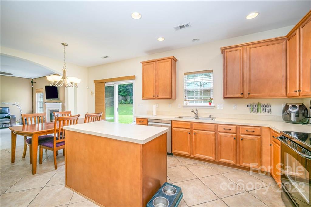 3023 Streamlet Way Monroe, NC 28110 - Photo 11 of 41 Gallery Image 11