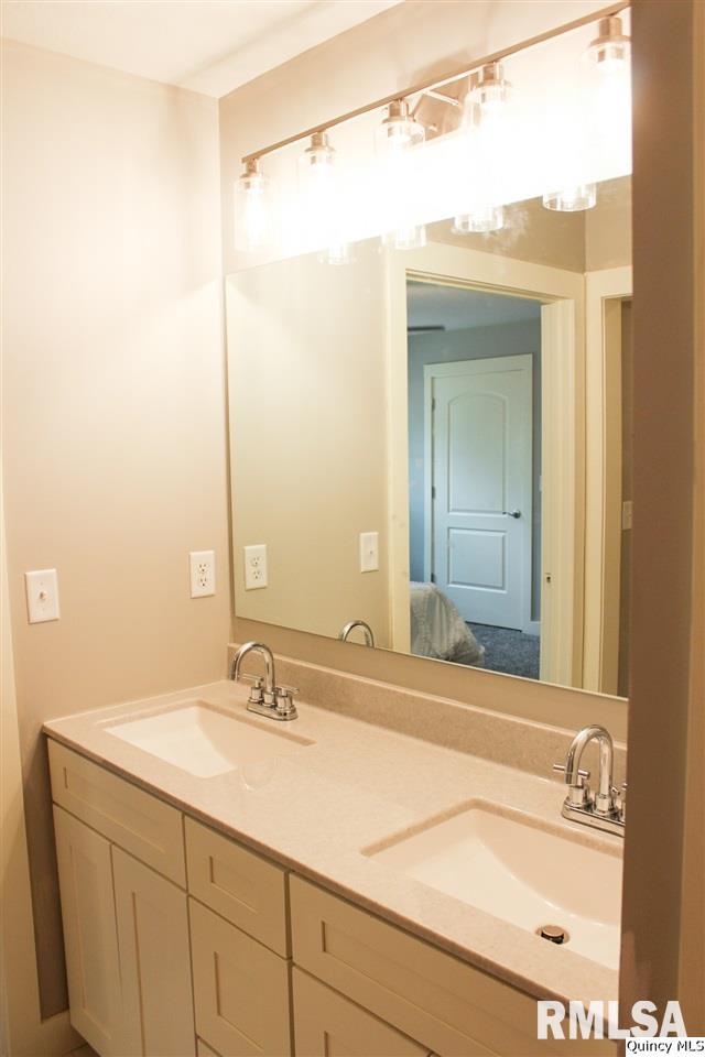 209-211 West School Street Camp Point, IL 62320 - Photo 16 of 23 Gallery Image 16