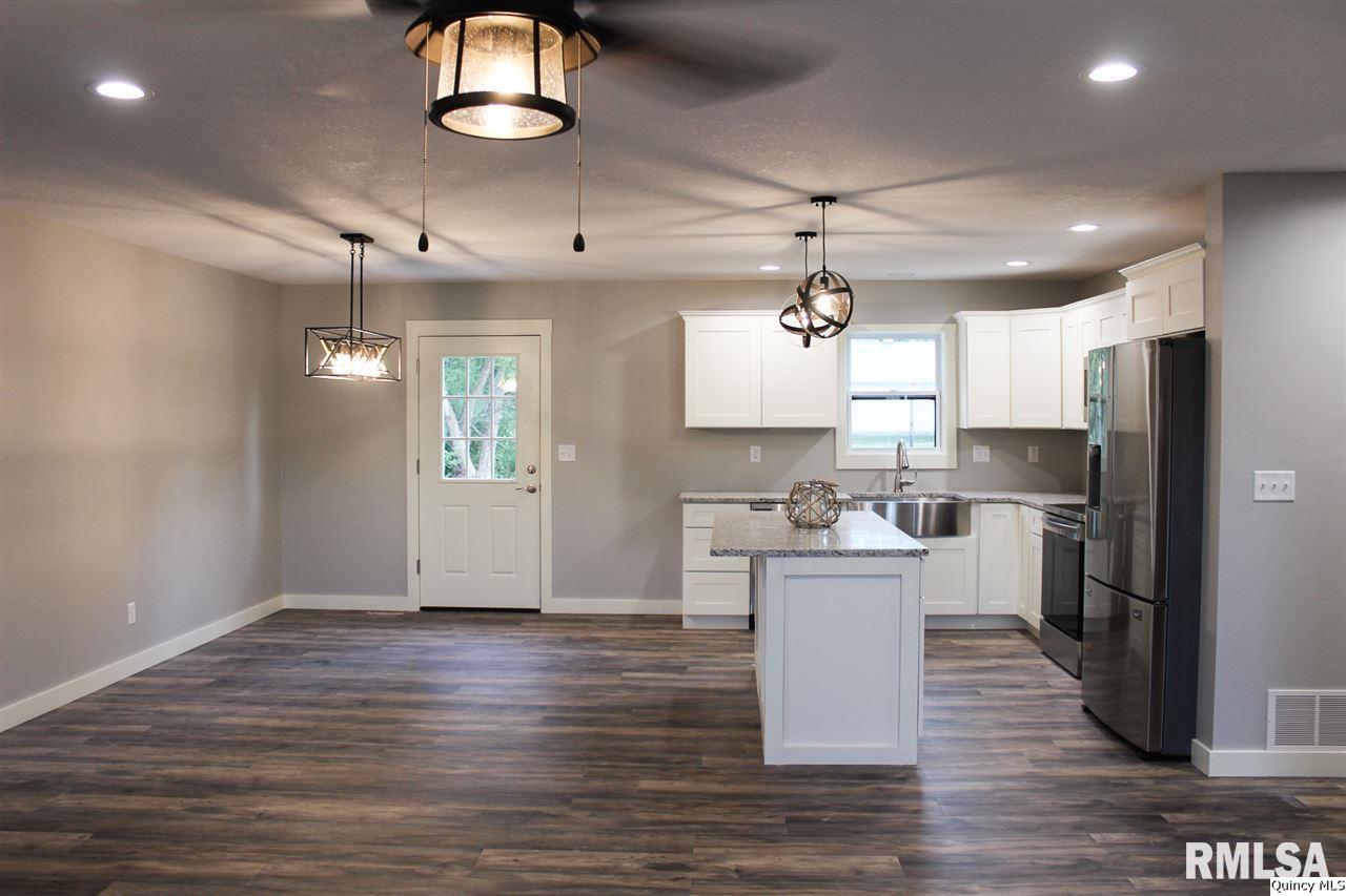 209-211 West School Street Camp Point, IL 62320 - Photo 3 of 23 Gallery Image 3
