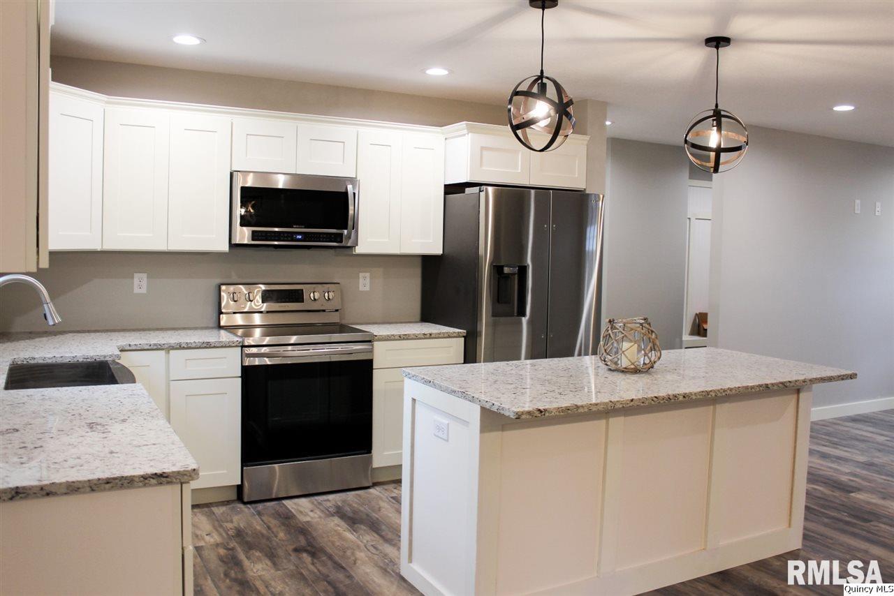 209-211 West School Street Camp Point, IL 62320 - Photo 4 of 23 Gallery Image 4