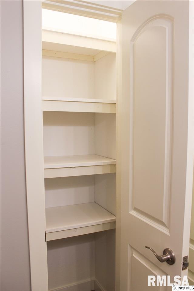 209-211 West School Street Camp Point, IL 62320 - Photo 9 of 23 Gallery Image 9