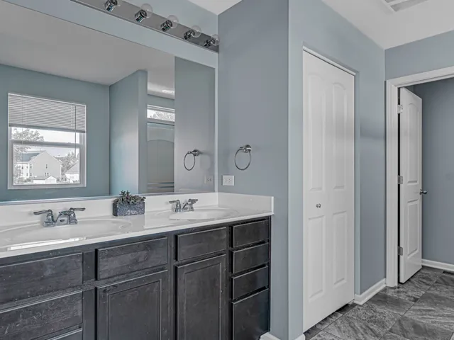 $420,000 | 901 Sable Ridge Drive, Joliet, IL 60431