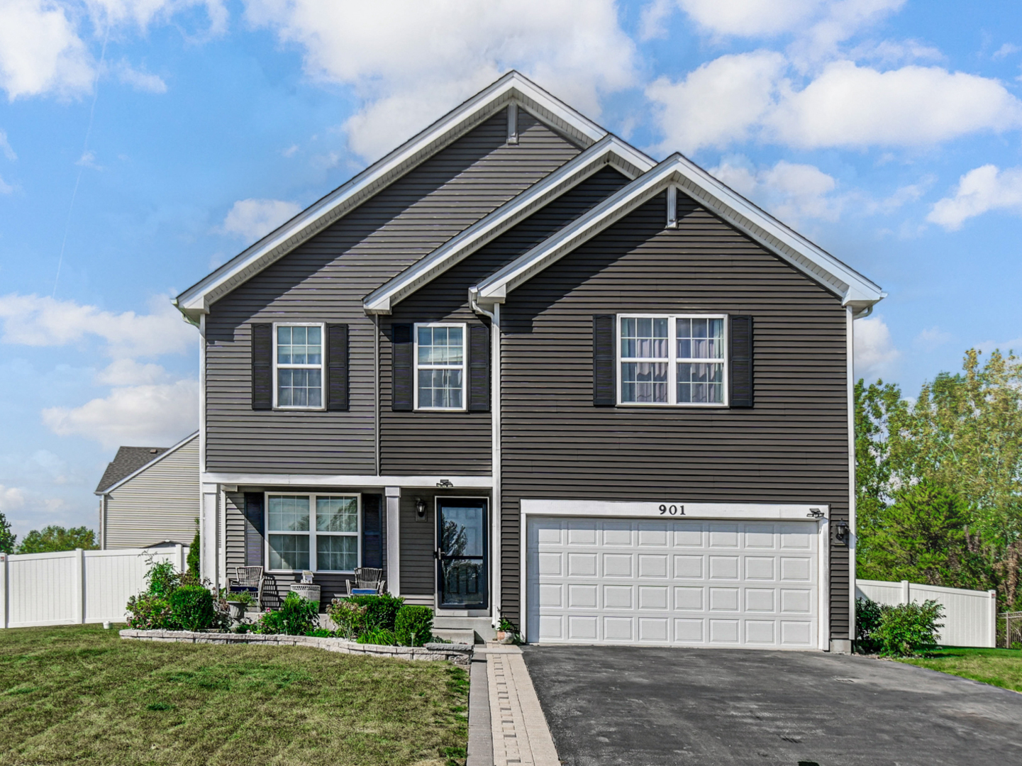 901 Sable Ridge Drive Joliet, IL 60431 - Photo 3 of 22