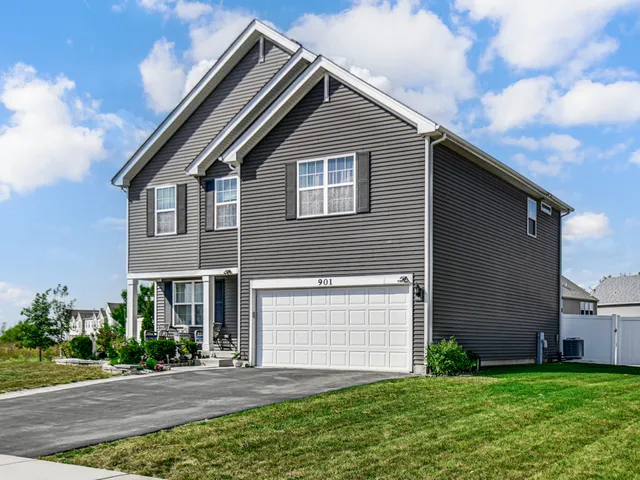 $420,000 | 901 Sable Ridge Drive, Joliet, IL 60431