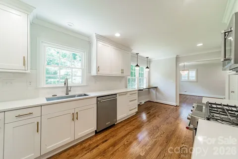 $679,000 | 7101 Sherbourne Drive, Charlotte, NC 28210