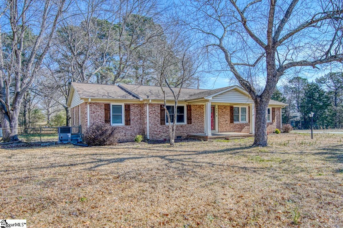 303 Reeves Drive Simpsonville, SC 29681 - Photo 1 of 29 Gallery Image 1