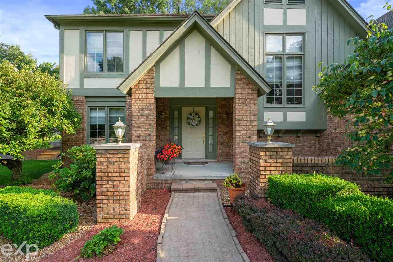 857 River Bend Drive Rochester Hills, MI 48307 - Photo 2 of 39