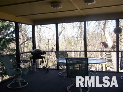 9360 Spring Valley Road Fulton, IL 61252 - Photo 8 of 10