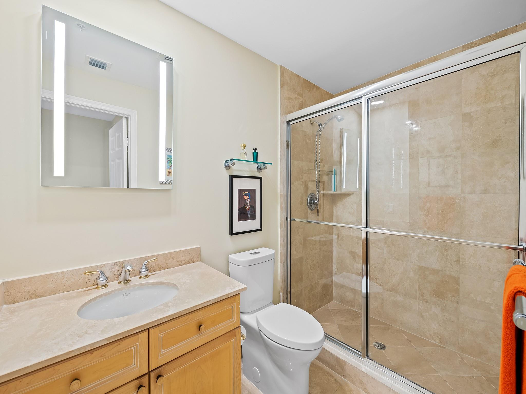 100 South Birch Road, Unit 1803 Fort Lauderdale, FL 33316 - Photo 22 of 42 Guest Bath