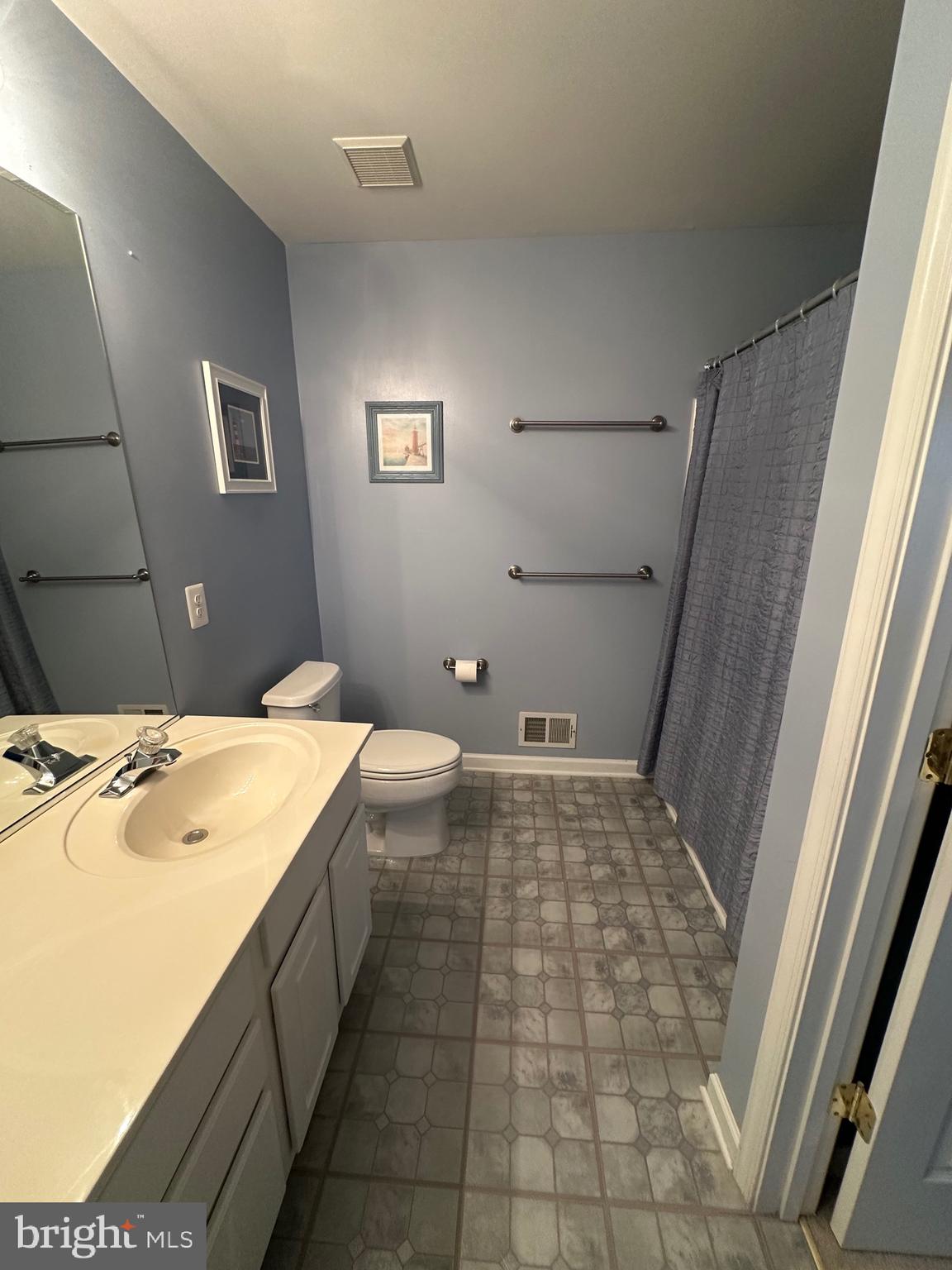 3 Firethorn Lane Delran, NJ 08075 - Photo 11 of 13 Main full bath