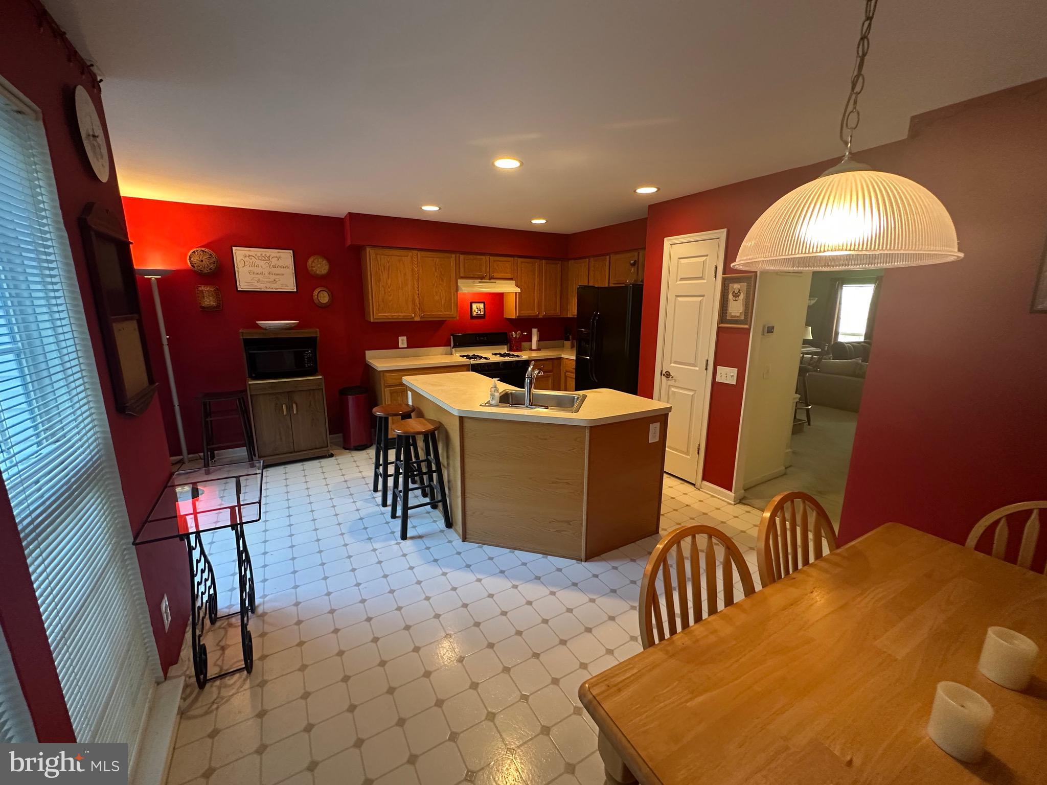 3 Firethorn Lane Delran, NJ 08075 - Photo 5 of 13 Eat-In kitchen