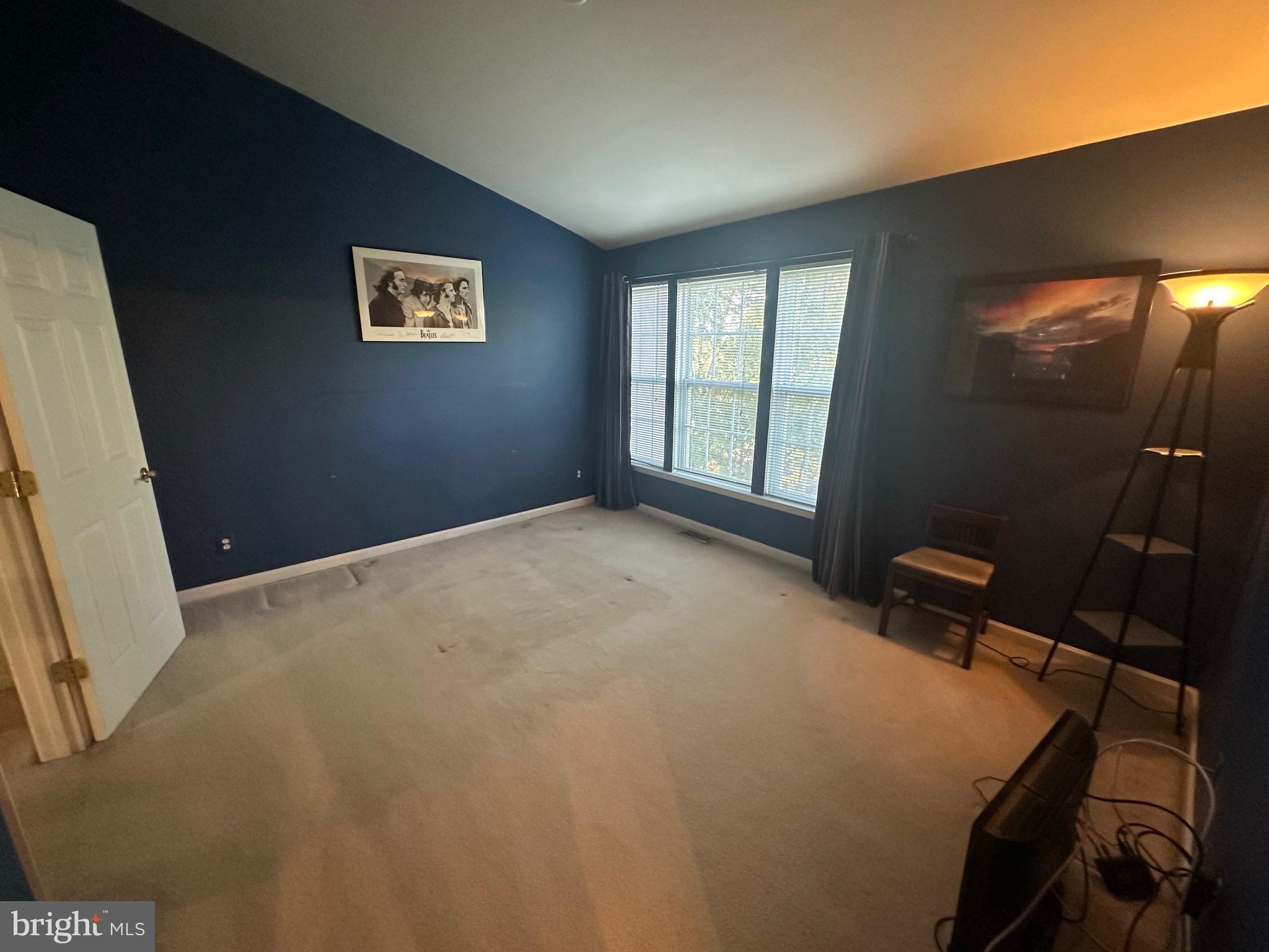 3 Firethorn Lane Delran, NJ 08075 - Photo 10 of 13 Main bedroom with vaulted ceiling