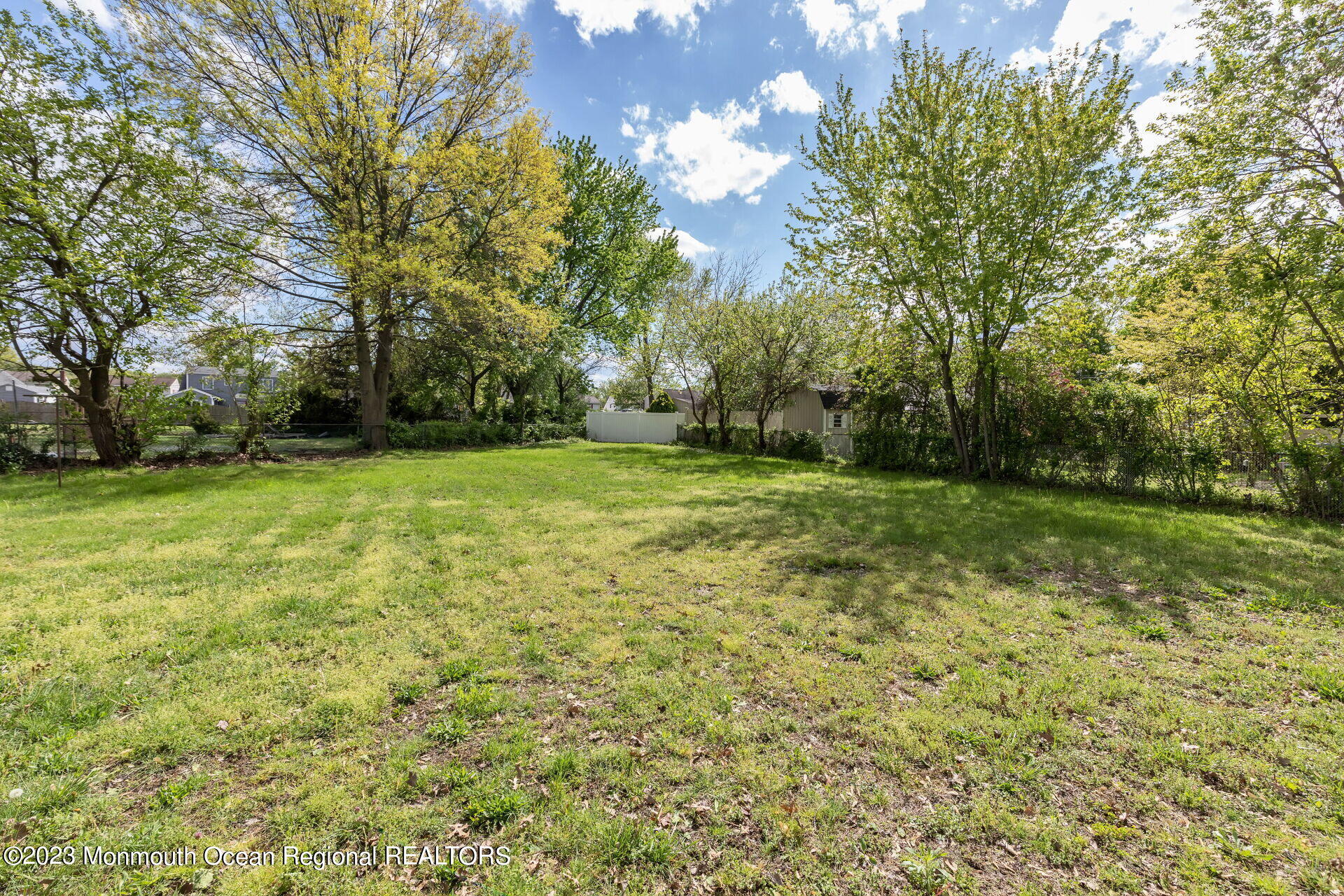 186 Middle Road Hazlet, NJ 07730 - Photo 26 of 32 026-1920x1280-photo