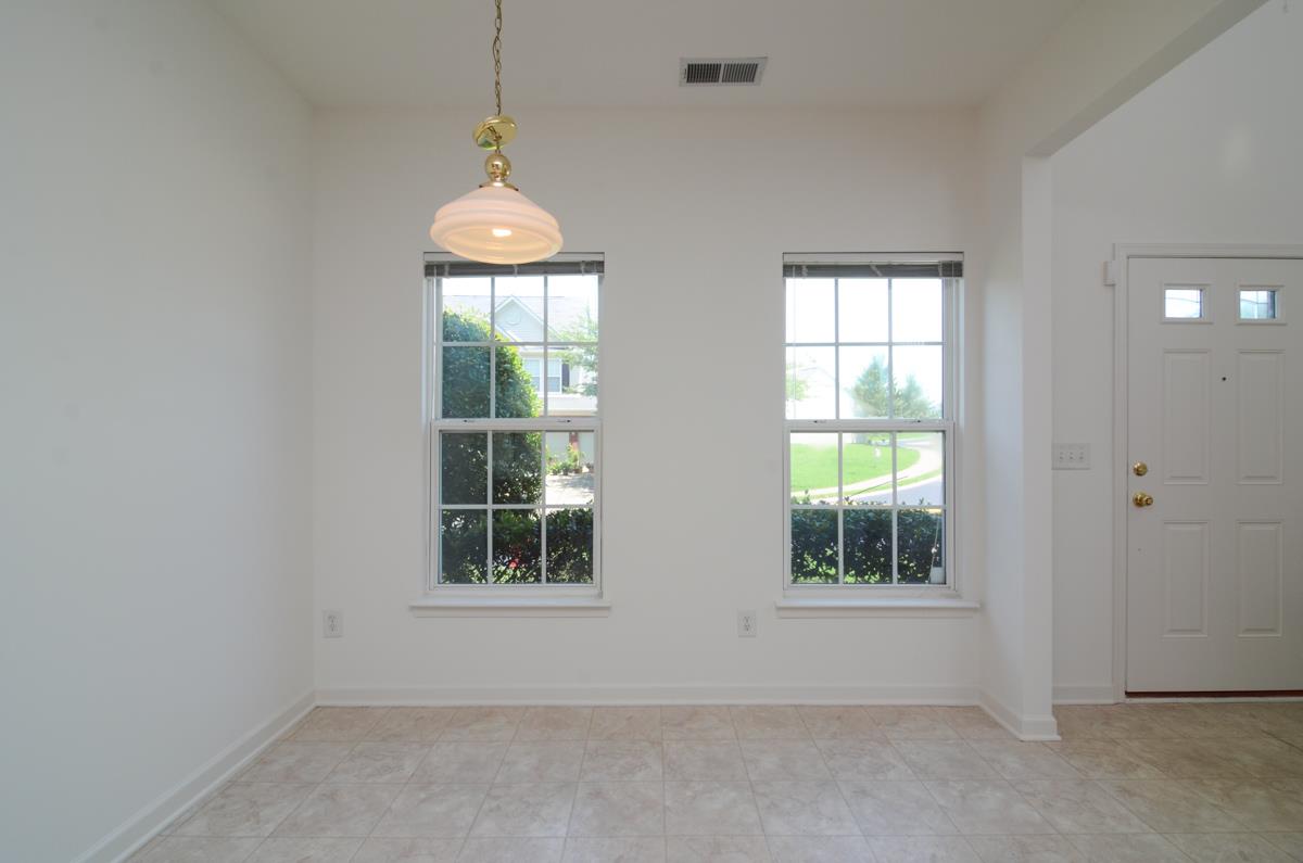 3401 Anderson Road, Unit 52 Antioch, TN 37013 - Photo 4 of 24 en empty room with windows
