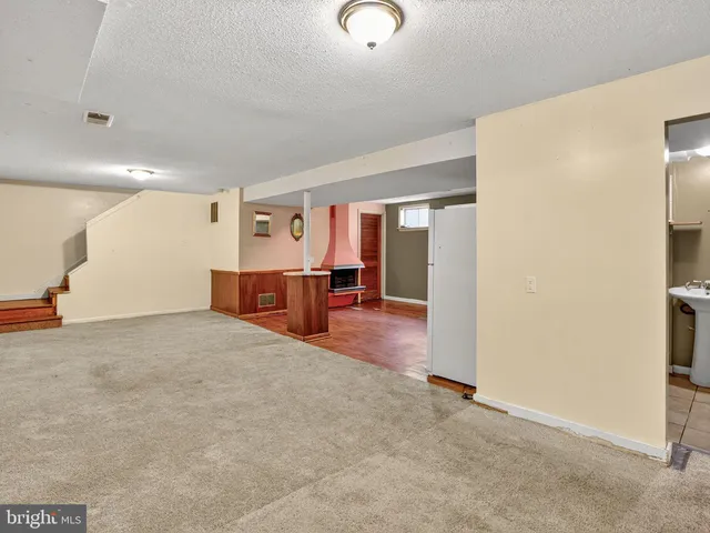 $419,990 | 7902 Oland Court, Hyattsville, MD 20784