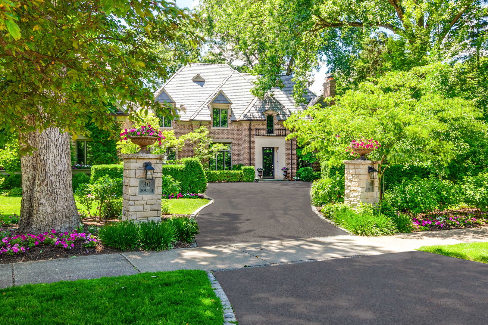 30 South Sheridan Road Lake Forest, IL 60045 - Photo 1 of 47