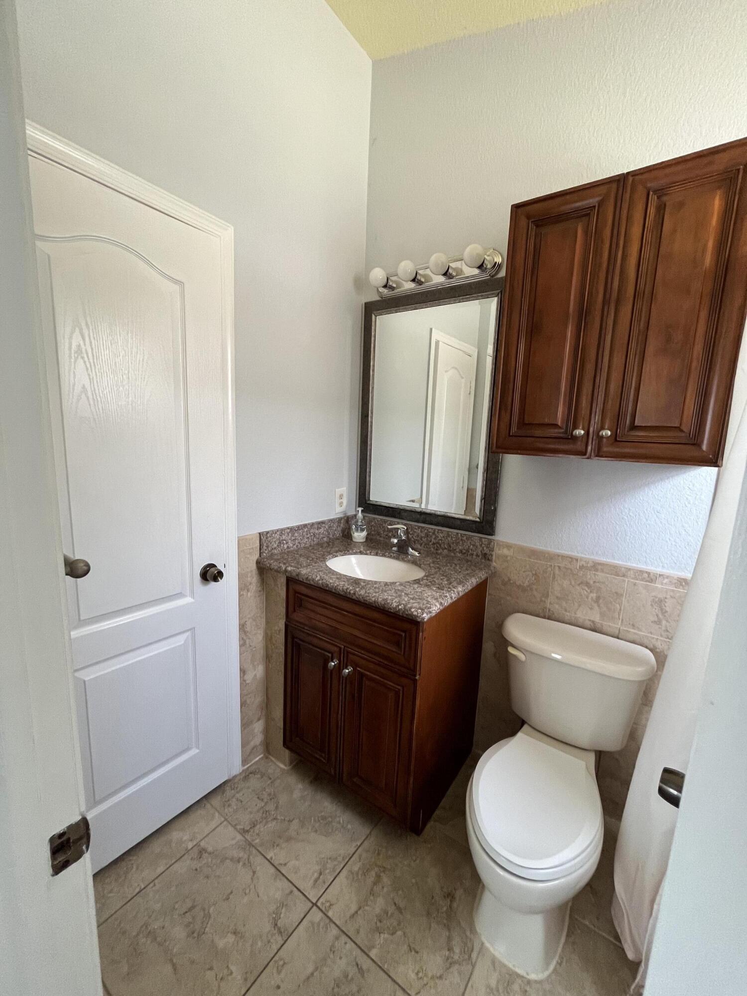 4353 Springfield Street Lake Worth, FL 33461 - Photo 9 of 17 Bathroom