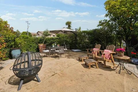$1,375,000 | 385 San Carlos Way, Novato, CA 94945
