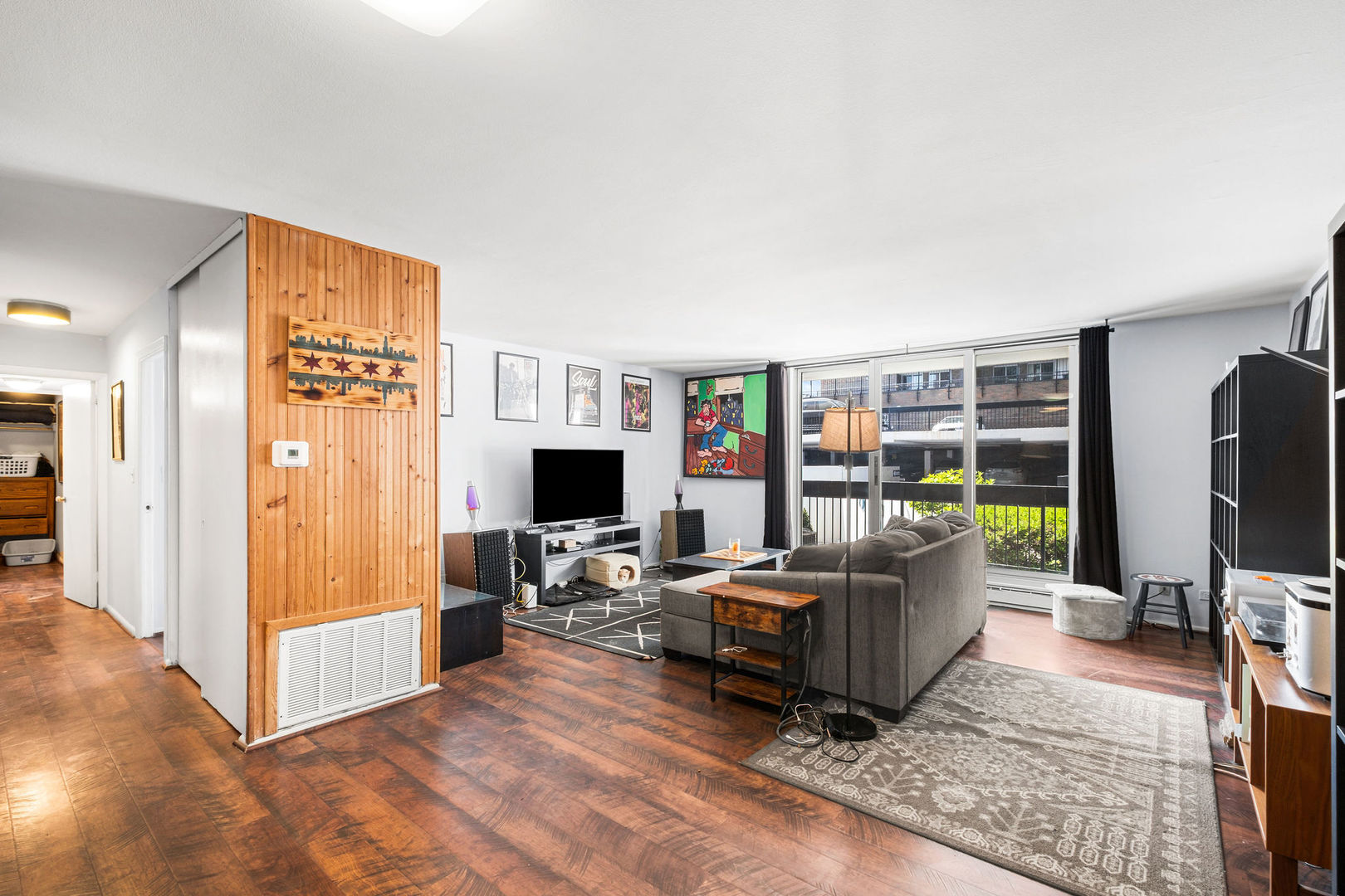 5901 North Sheridan Road, Unit 2C Chicago, IL 60660 - Photo 4 of 28