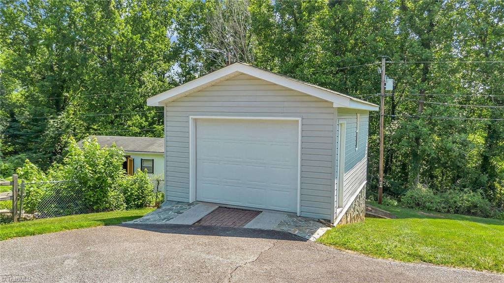 1789 Arbor Grove Church Road Purlear, NC 28665 - Photo 8 of 48 Gallery Image 8