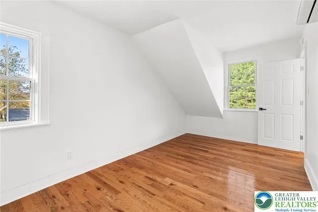 a view of empty room with window