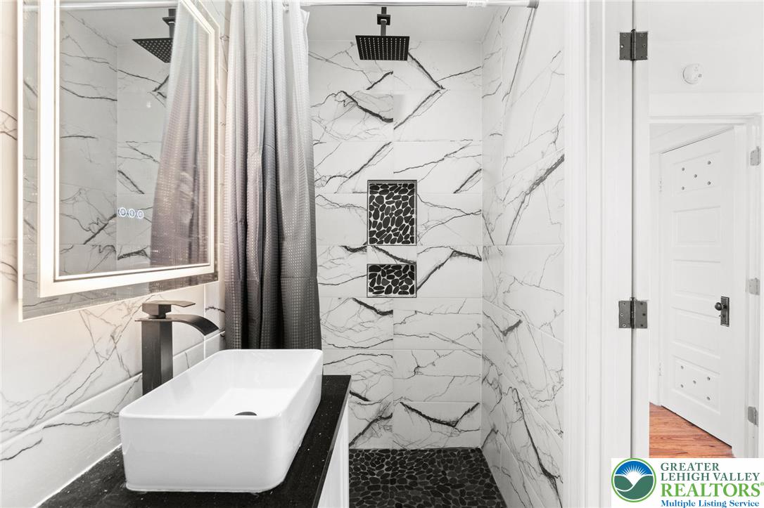 1439 Seidersville Road Bethlehem, PA 18015 - Photo 29 of 55