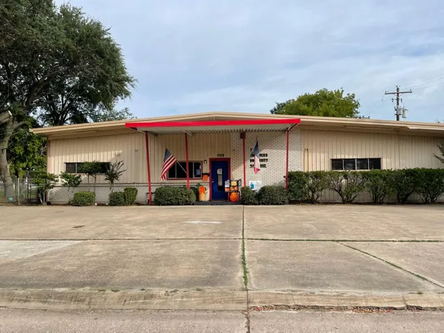 a front view of house with garage