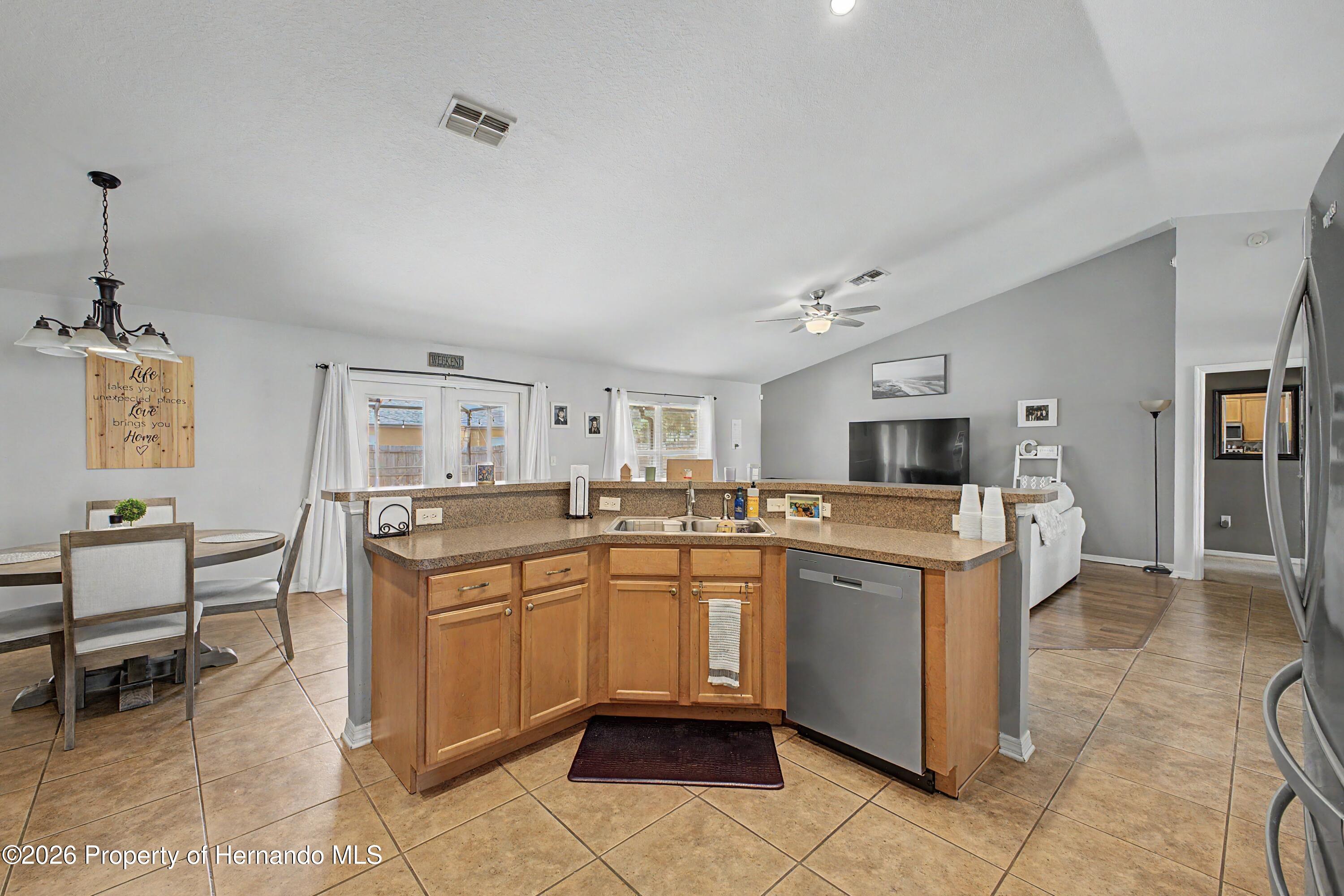2262 Gaucho Avenue Spring Hill, FL 34608 - Photo 22 of 53 12_5W1A0352