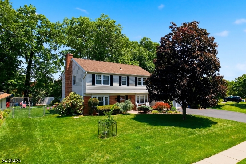 13 Abbott Road Somerset, NJ 08873 - Photo 1 of 32