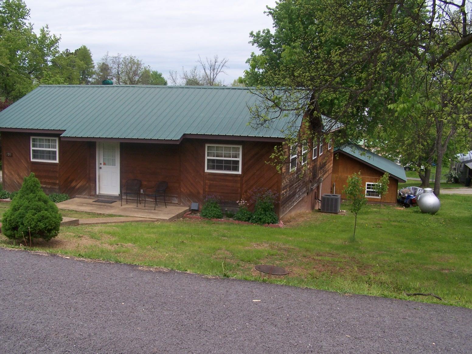 795 Goldsmith Avenue Mammoth Spring, AR 72554 - Photo 1 of 1 100_7161