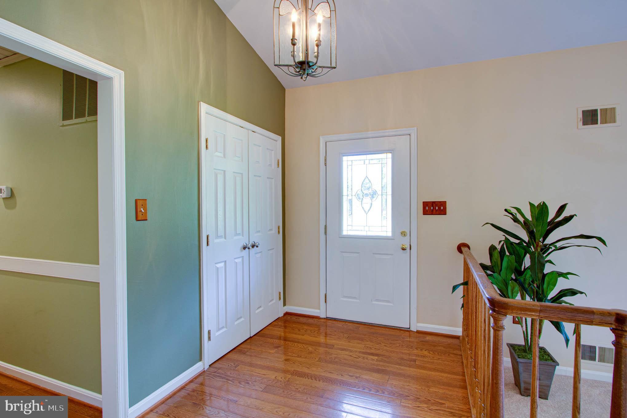 9048 Brook Ford Road Burke, VA 22015 - Photo 15 of 54 Gallery Image 15