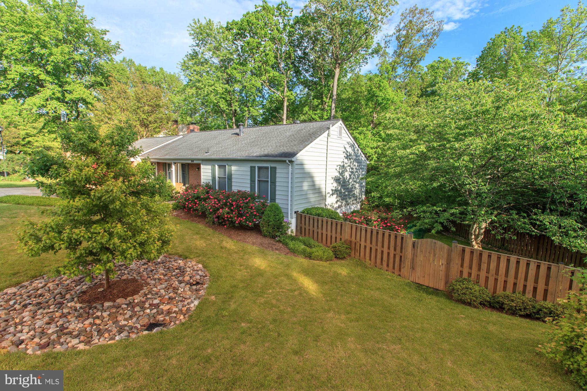 9048 Brook Ford Road Burke, VA 22015 - Photo 10 of 54 Gallery Image 10