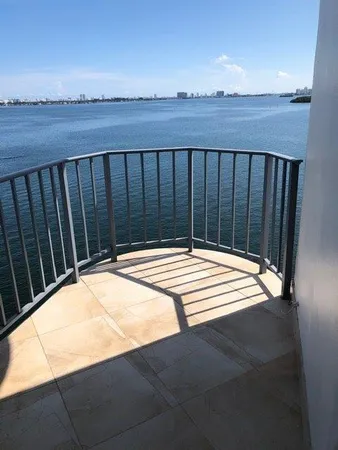 $2,500 | 11930 North Bayshore Drive, Unit 706, North Miami, FL 33181