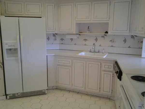 $2,500 | 11930 North Bayshore Drive, Unit 706, North Miami, FL 33181