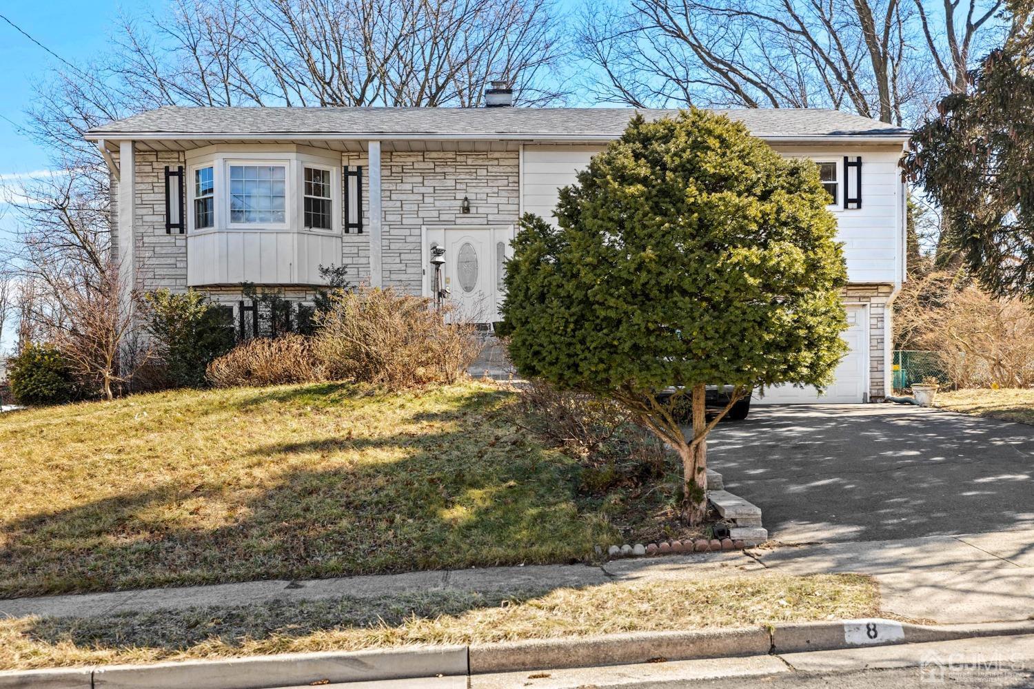 8 Sherry Road East Brunswick, NJ 08816 - Photo 4 of 30 Gallery Image 4