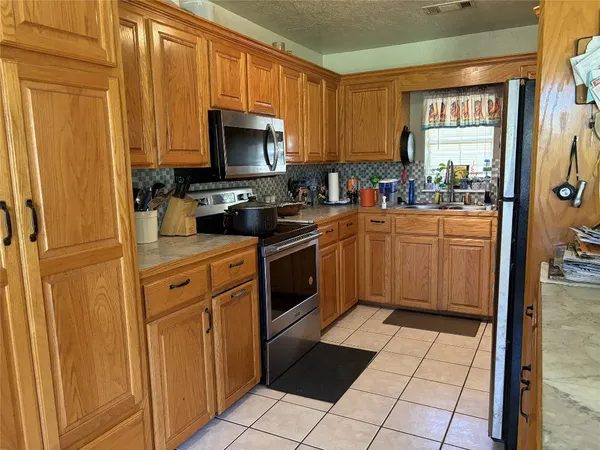 $179,000 | 611 West Trout Street, Kirbyville, TX 75956