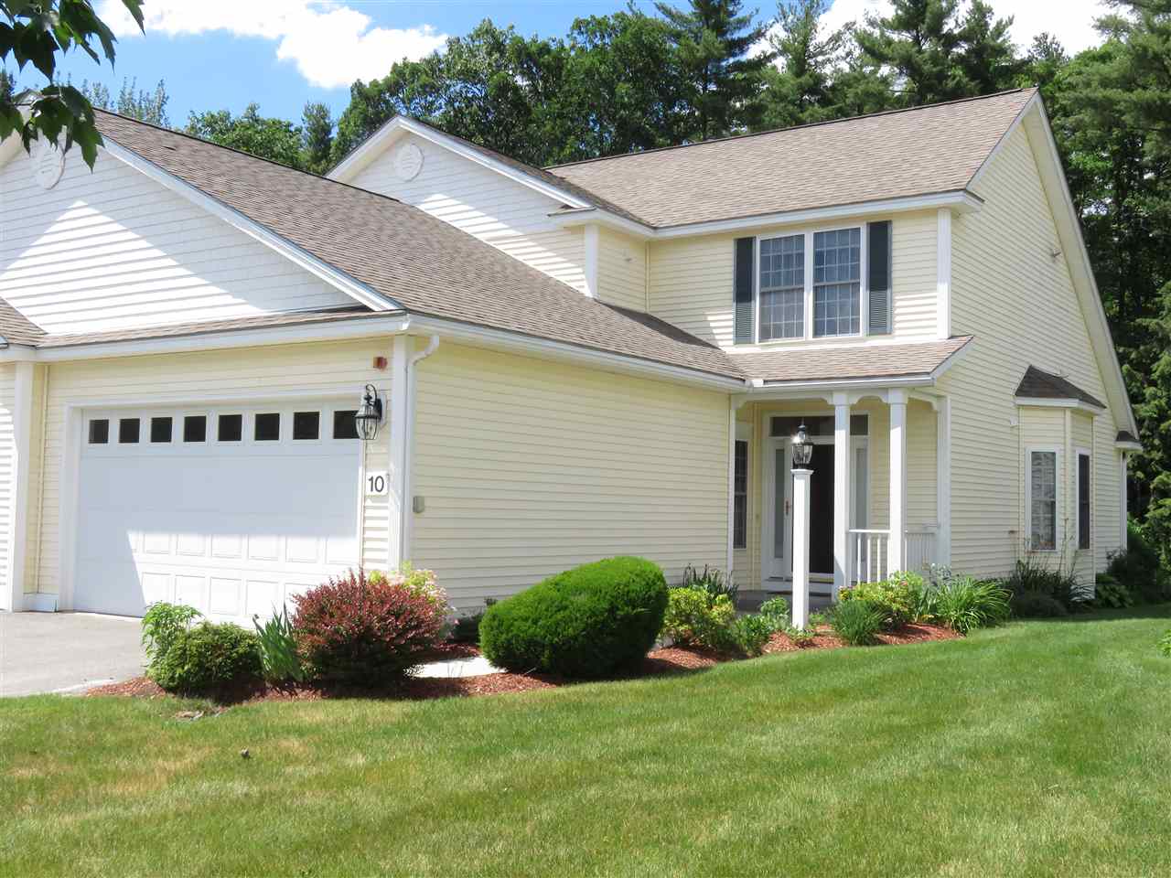 10 Old Stage Road, Unit 7 Litchfield, NH 03052 - Photo 1 of 30