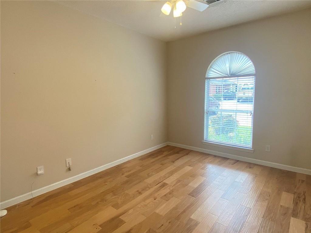 1698 Pin Oak Drive, Unit 129 Dalton, GA 30721 - Photo 25 of 37 an empty room with a window