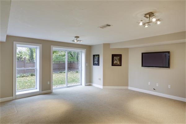 320 Country Way Scituate, MA 02066 - Photo 10 of 17