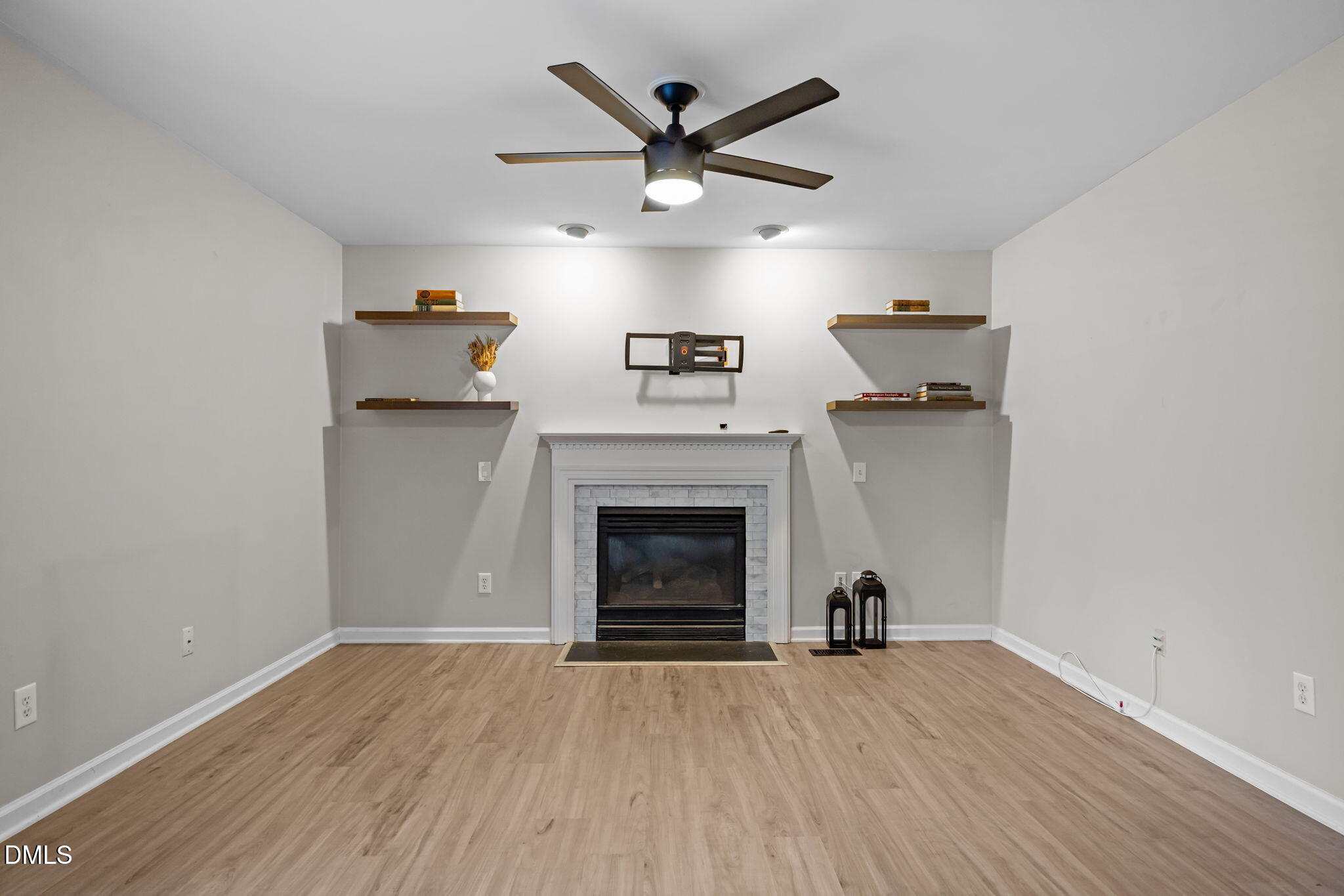 9212 Sayornis Court Raleigh, NC 27615 - Photo 13 of 41 26-web-or-mls-IMG_7120