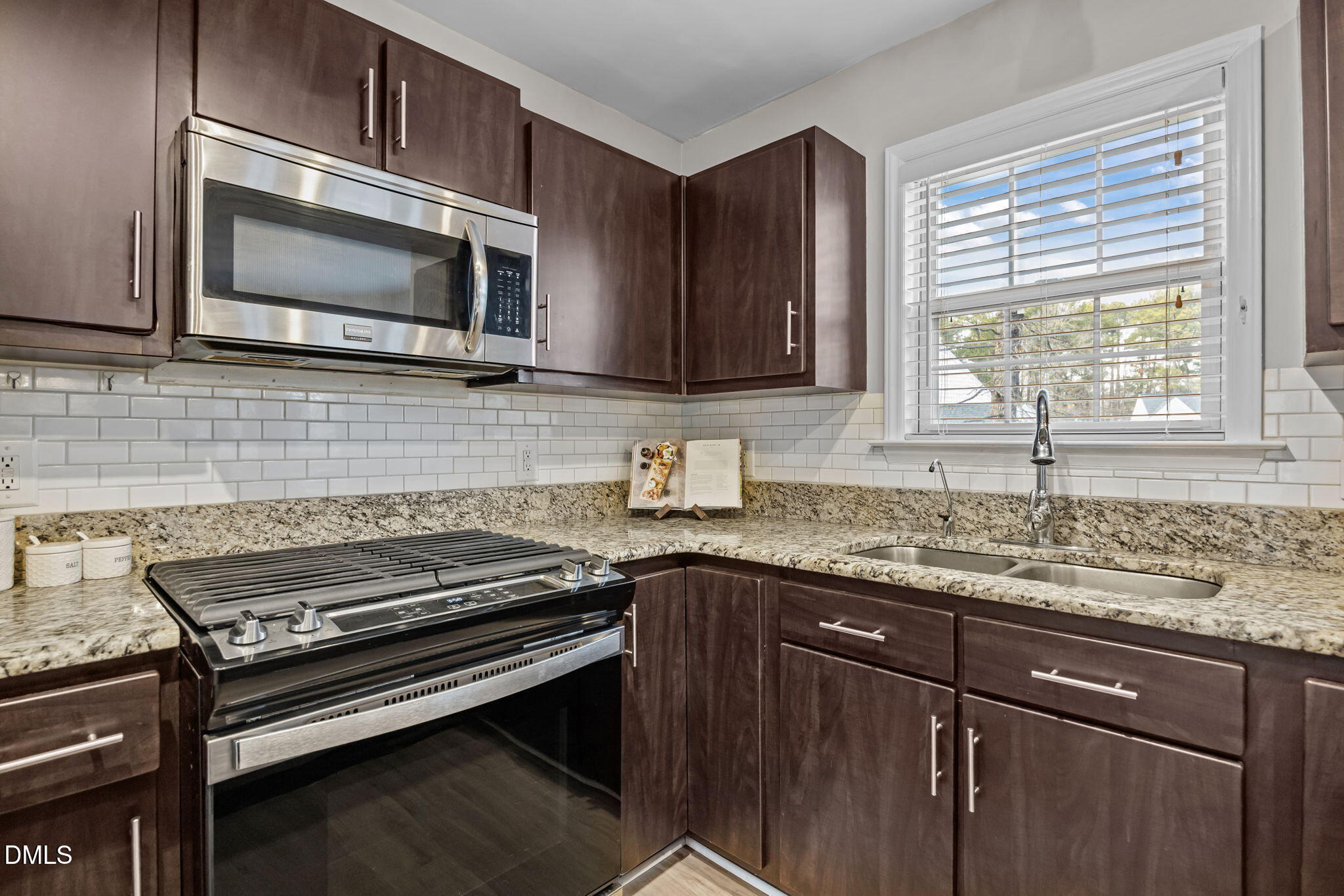 9212 Sayornis Court Raleigh, NC 27615 - Photo 6 of 41 23-web-or-mls-IMG_7111