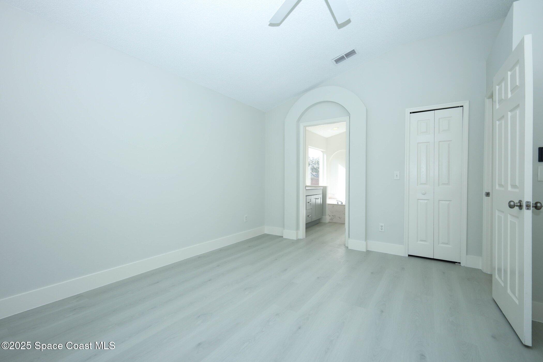 3700 Becontree Place Oviedo, FL 32765 - Photo 14 of 39 a view of a livingroom with wooden floor
